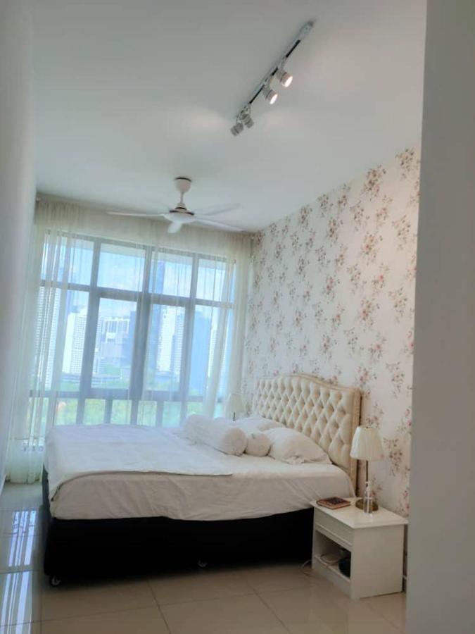 Klcc Legasi Direct View With A Superking Bed At A 3-Bedroom Premium Unit Kuala Lumpur Ngoại thất bức ảnh