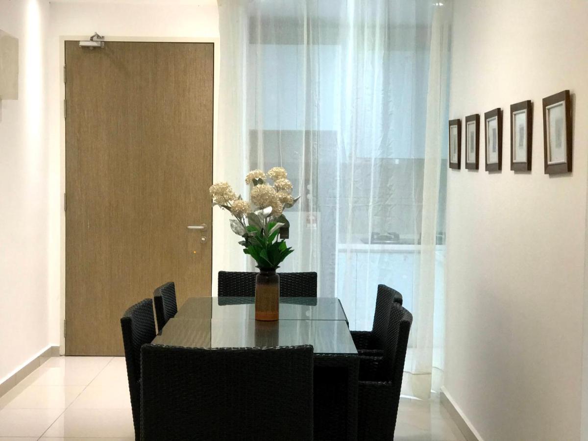 Klcc Legasi Direct View With A Superking Bed At A 3-Bedroom Premium Unit Kuala Lumpur Ngoại thất bức ảnh